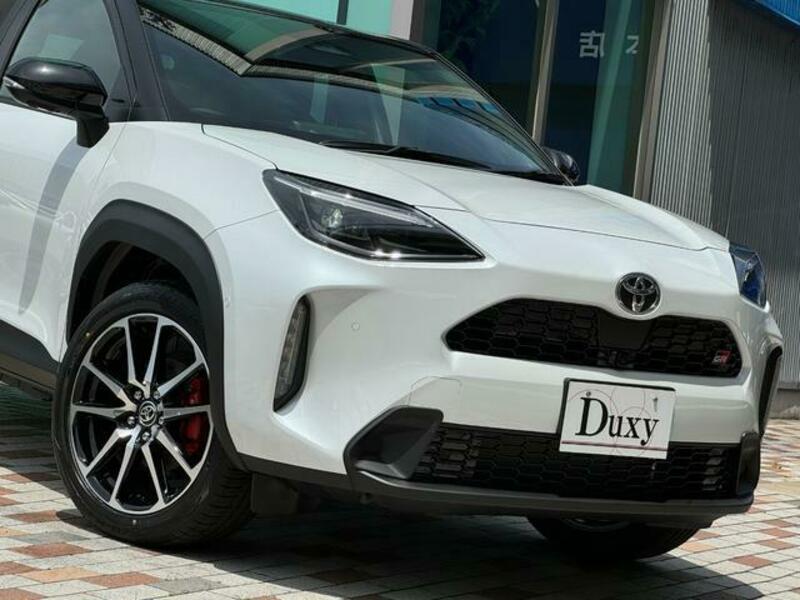 YARIS CROSS