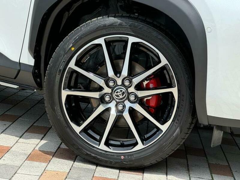 YARIS CROSS