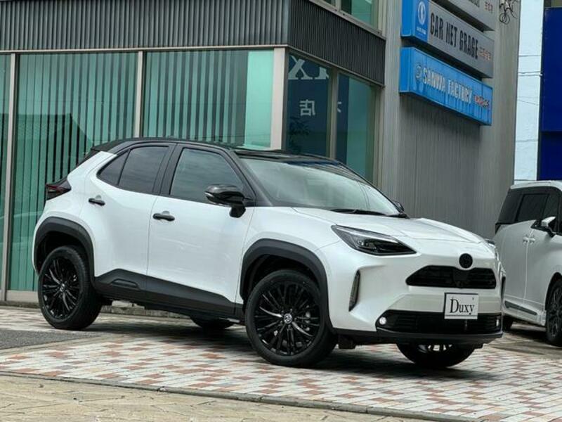 YARIS CROSS