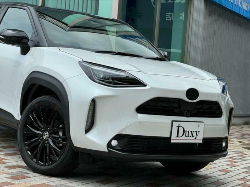 YARIS CROSS