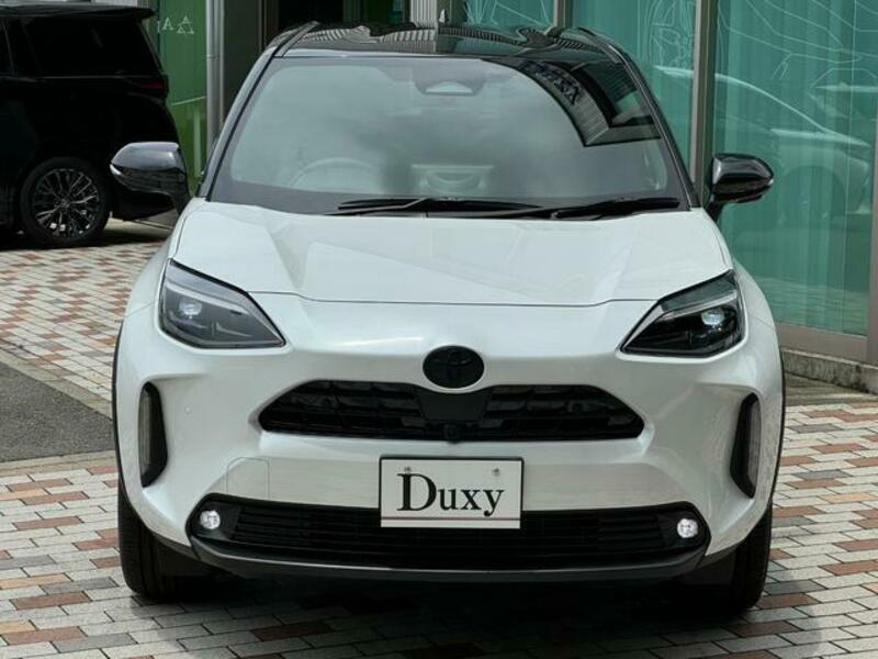 YARIS CROSS