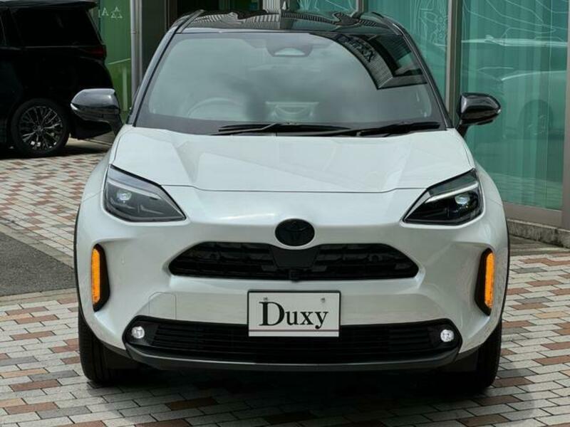 YARIS CROSS