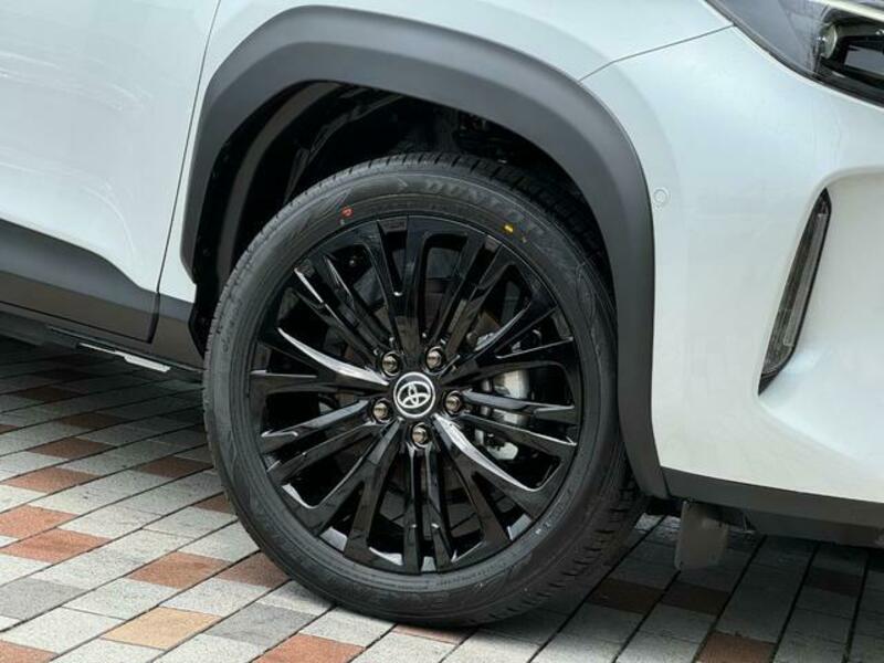 YARIS CROSS