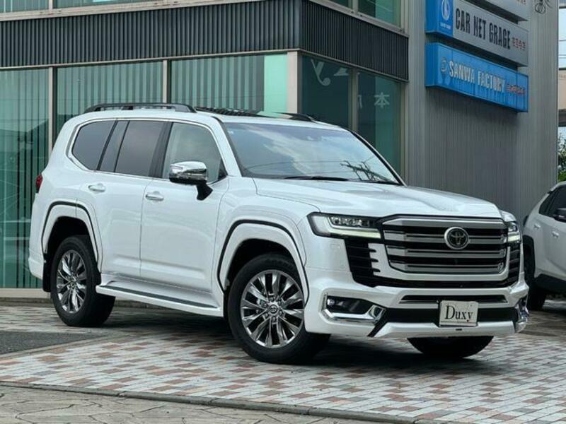 LAND CRUISER