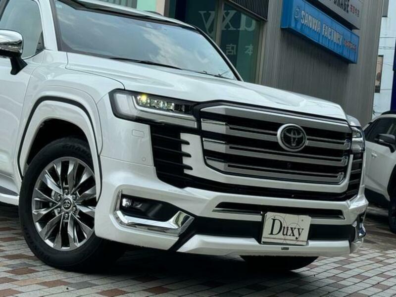 LAND CRUISER