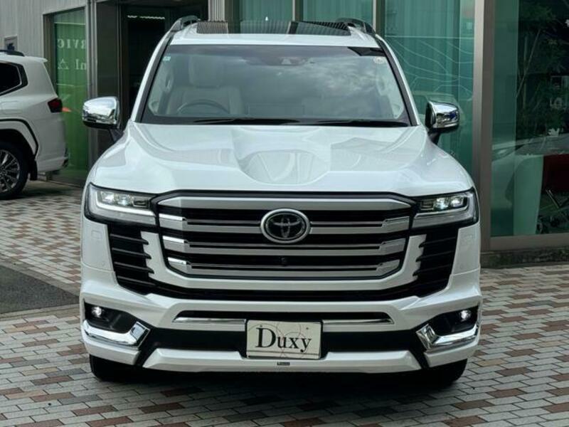 LAND CRUISER