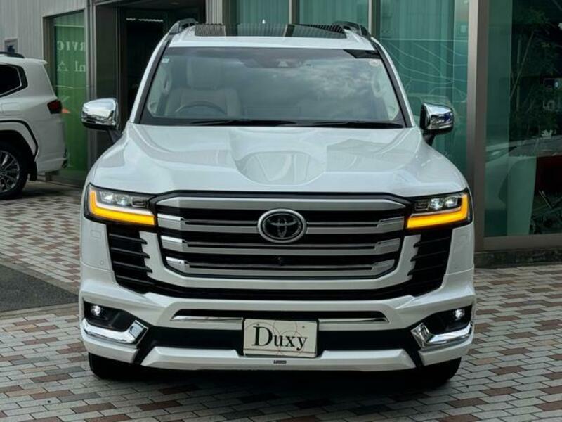 LAND CRUISER