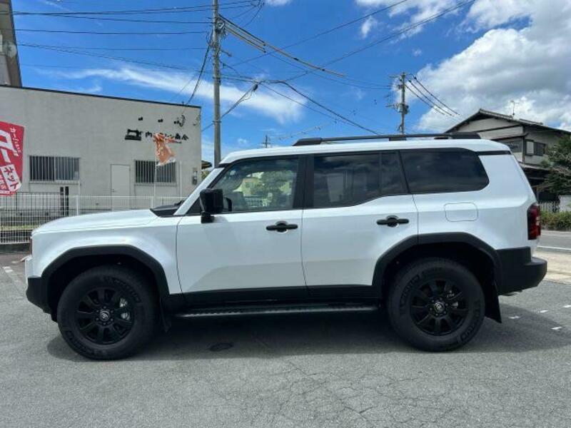 LAND CRUISER 250
