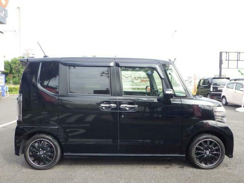 N BOX CUSTOM