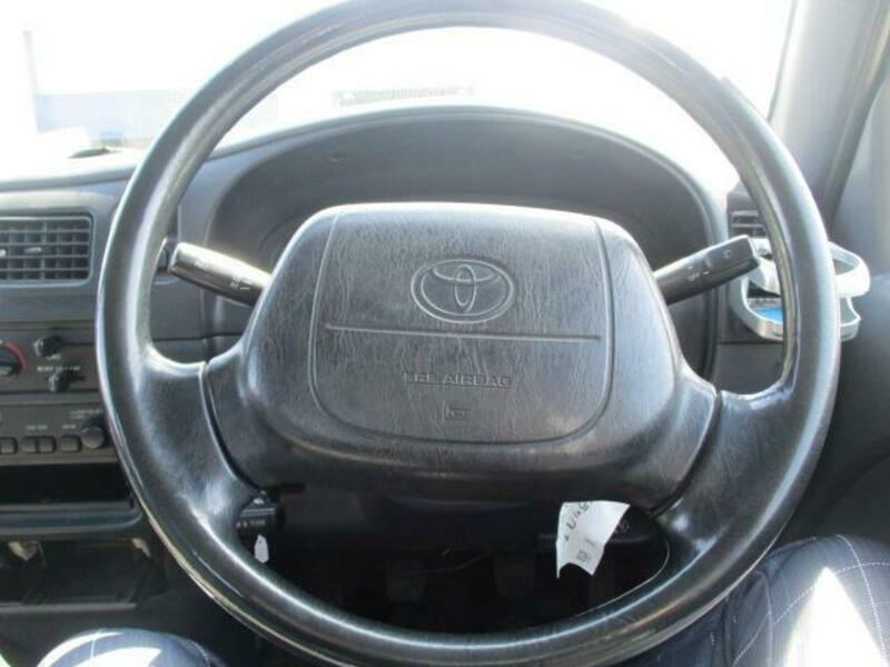 HILUX