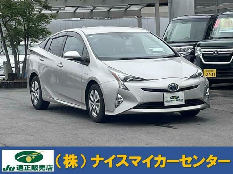 TOYOTA PRIUS