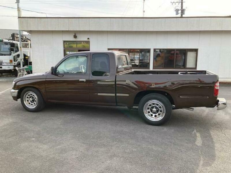 HILUX