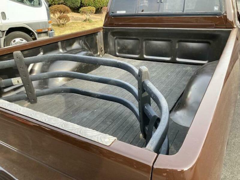 HILUX