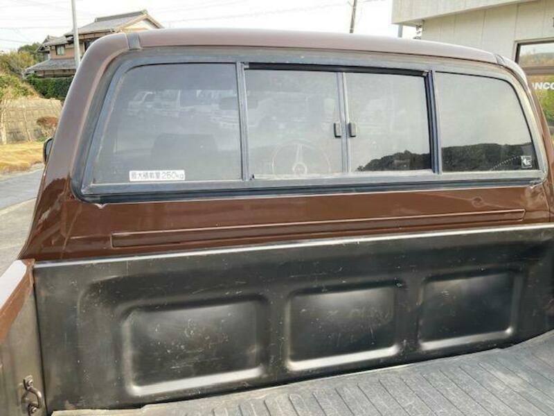 HILUX