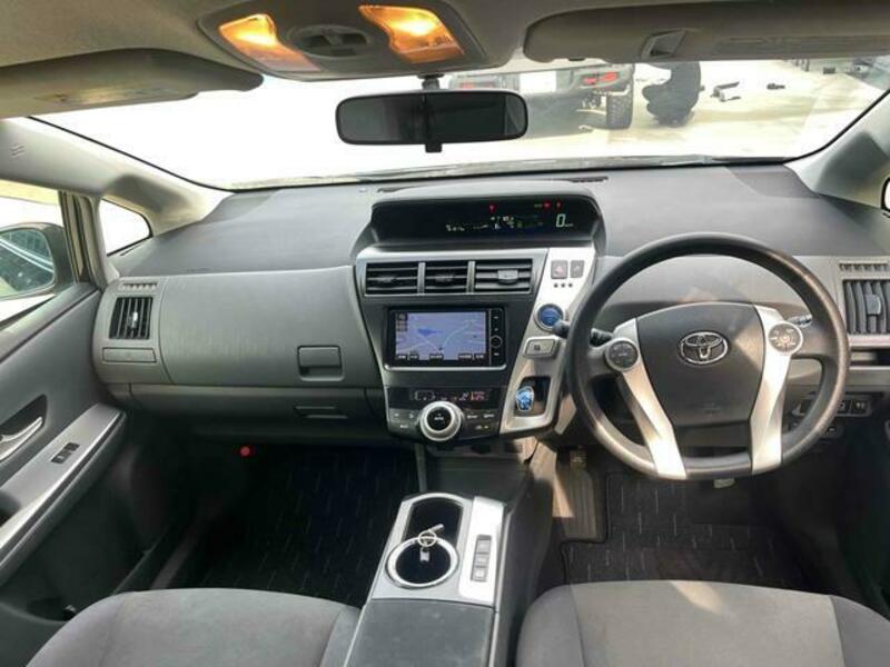 PRIUS ALPHA