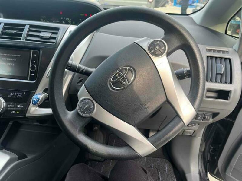 PRIUS ALPHA