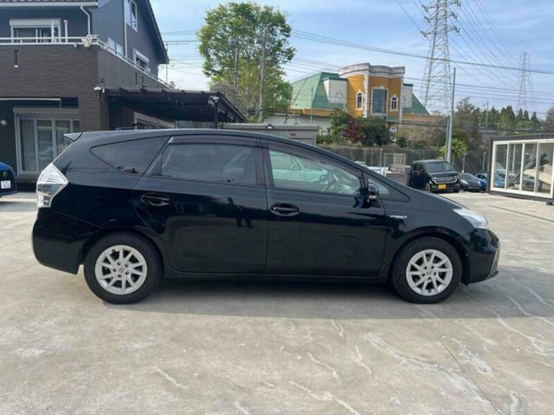 PRIUS ALPHA