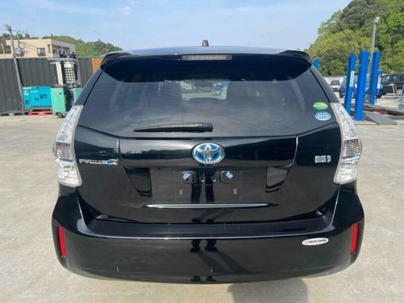 PRIUS ALPHA
