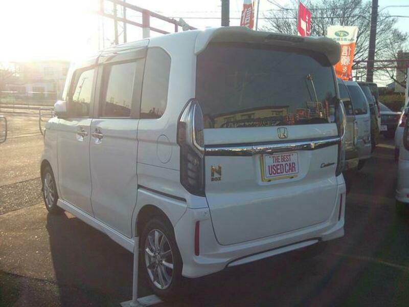 N BOX CUSTOM