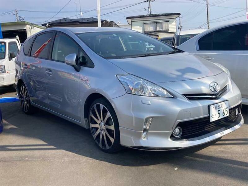 PRIUS ALPHA