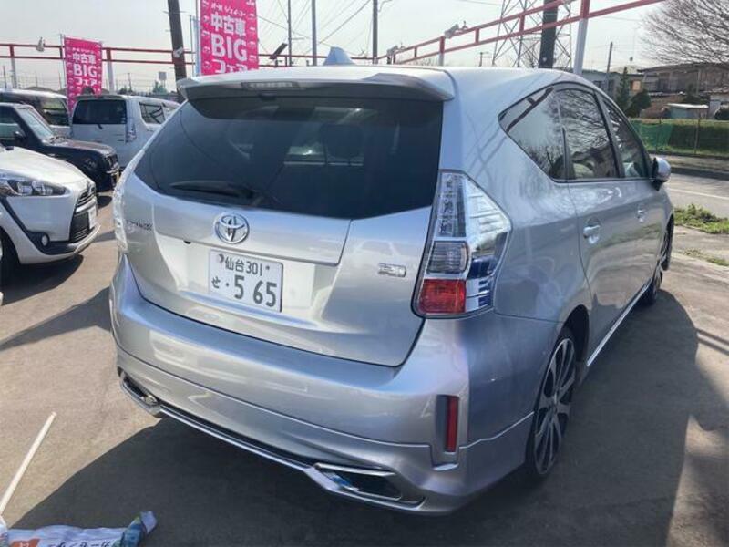 PRIUS ALPHA
