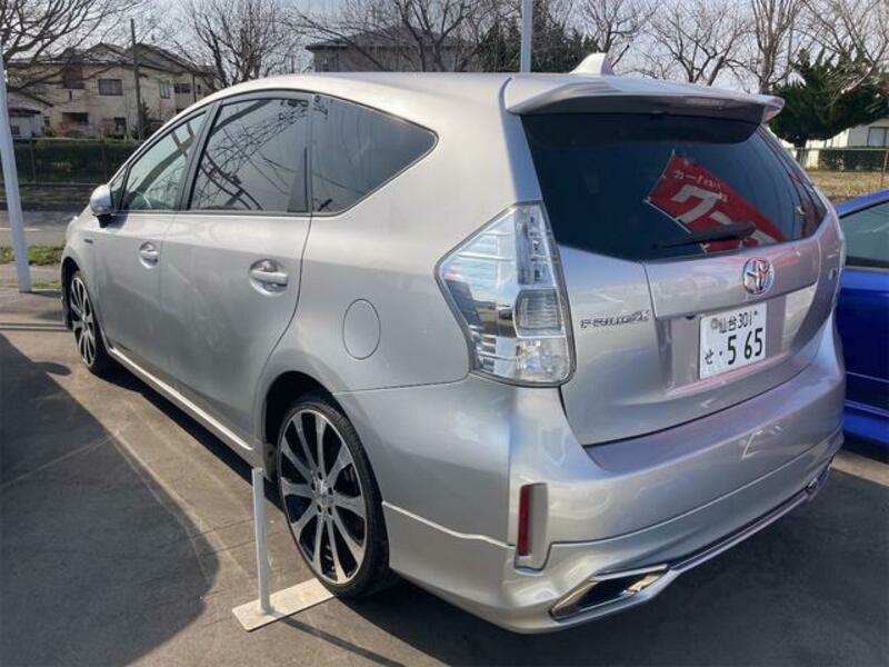 PRIUS ALPHA