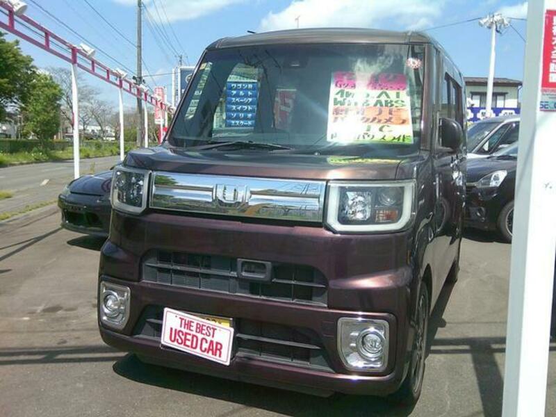 DAIHATSU WAKE