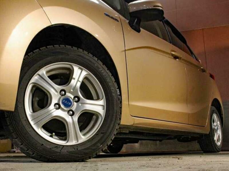 FIT HYBRID