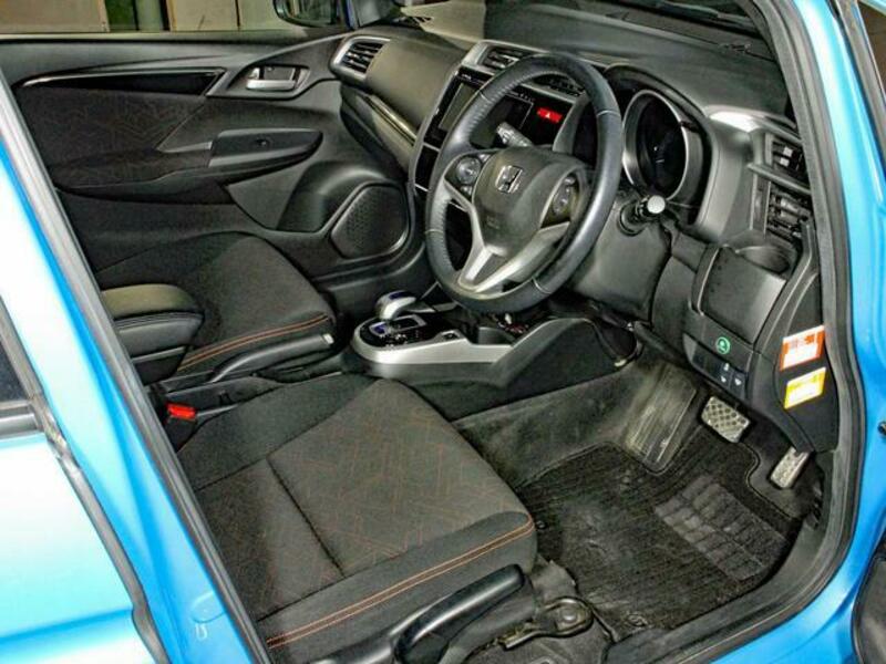 FIT HYBRID