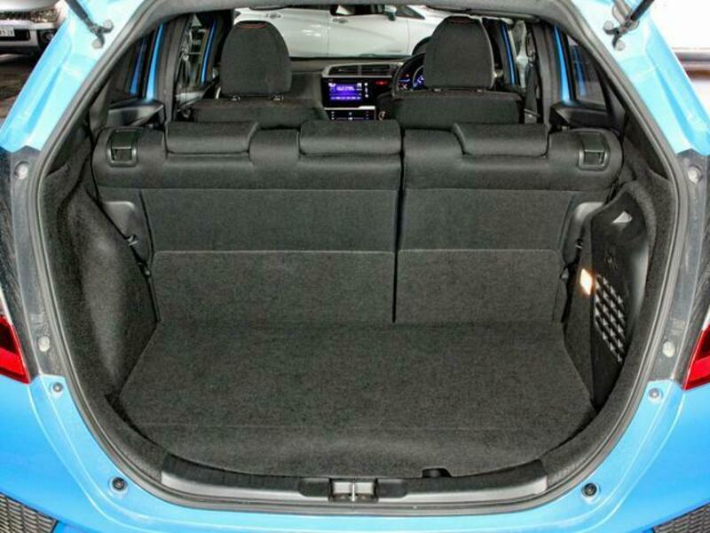FIT HYBRID