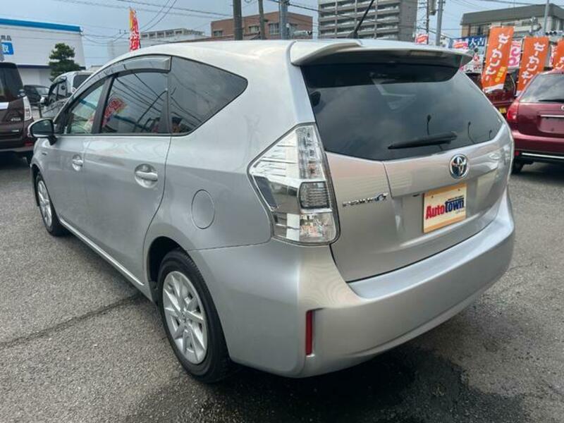 PRIUS ALPHA