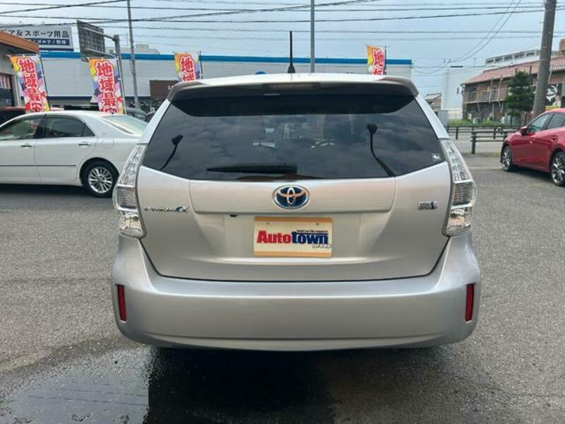 PRIUS ALPHA