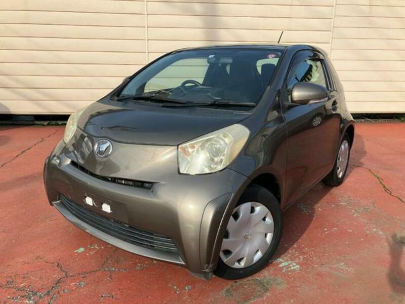 TOYOTA IQ
