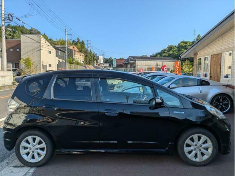 FIT HYBRID