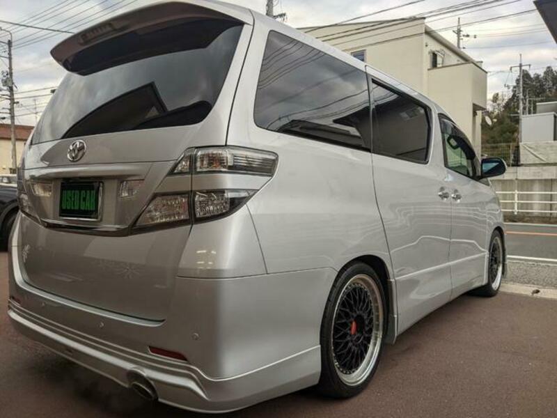 VELLFIRE