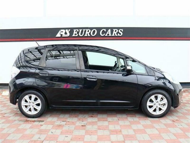 FIT HYBRID