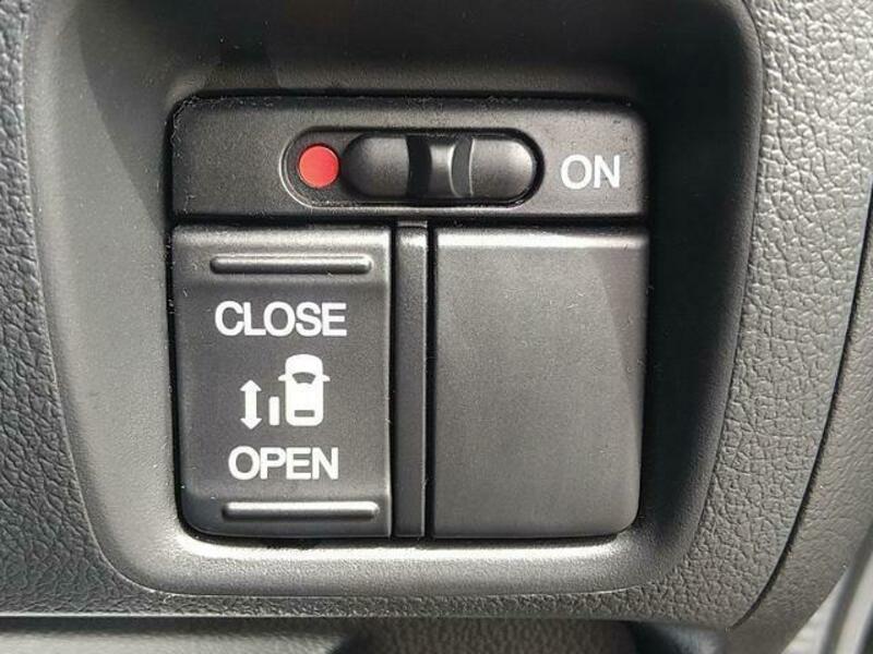 N BOX