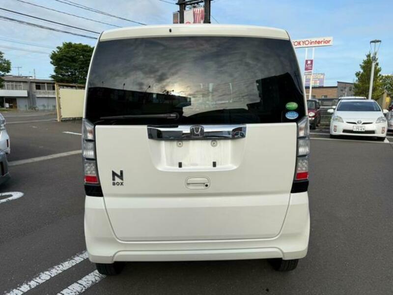 N BOX