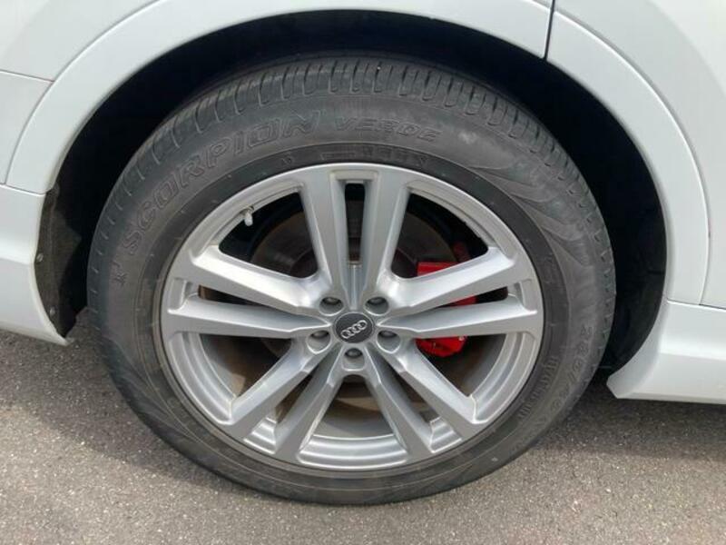 Q7
