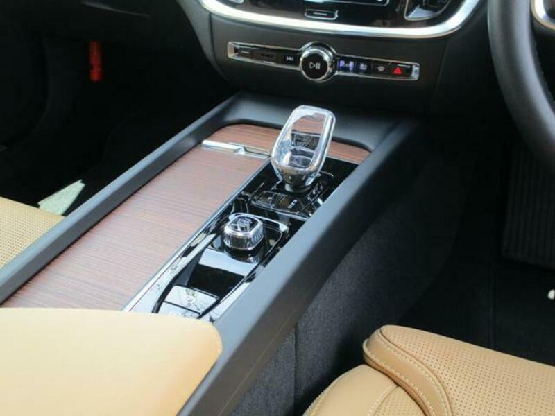 V60