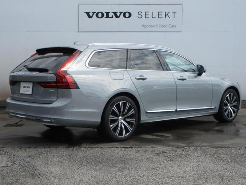 V90