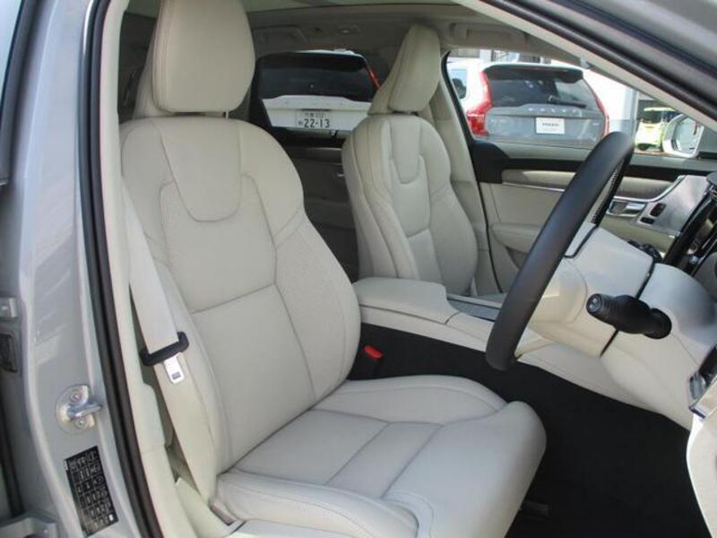 V90