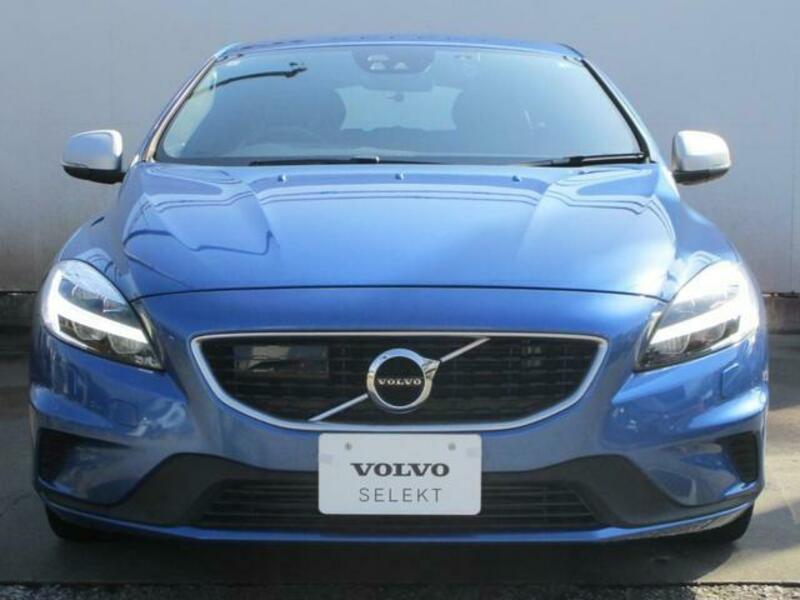 V40