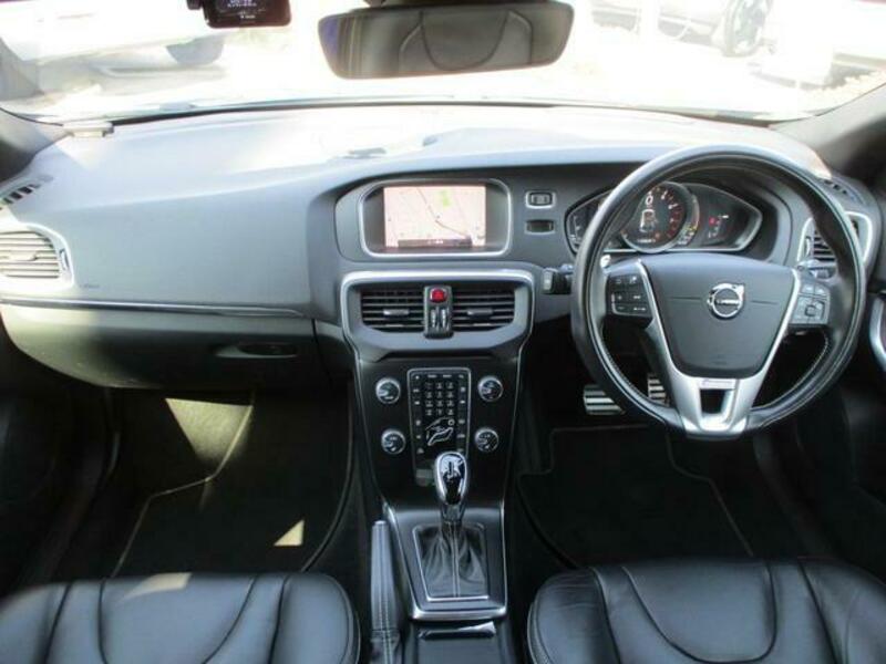 V40