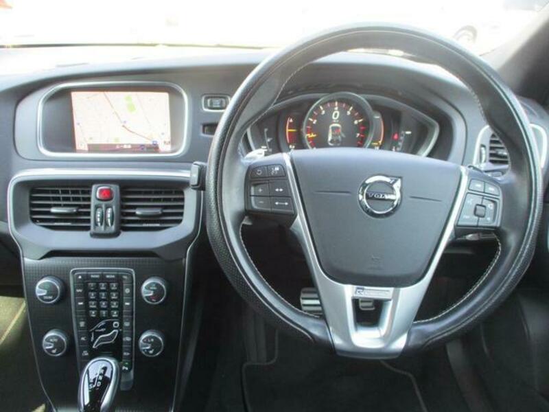 V40