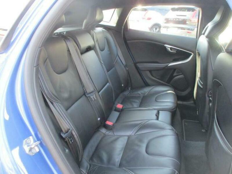 V40