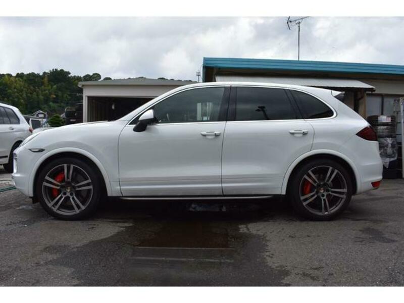 CAYENNE