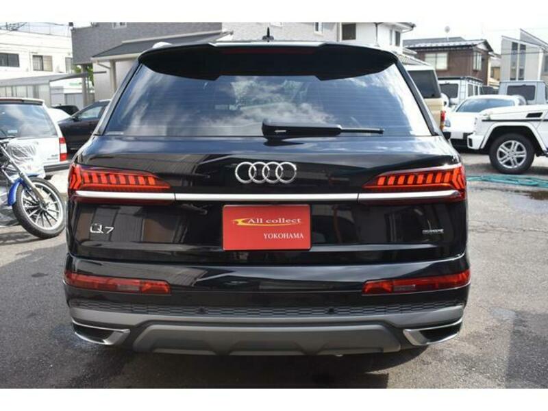 Q7