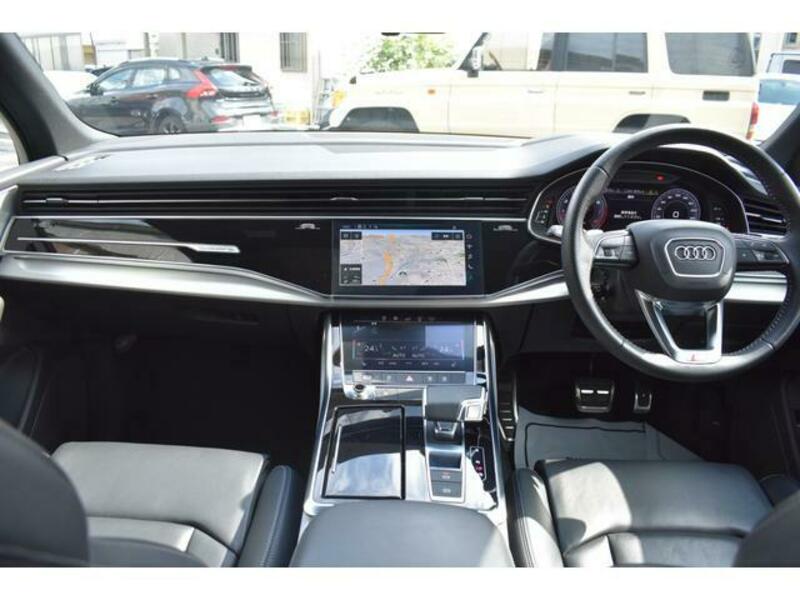 Q7