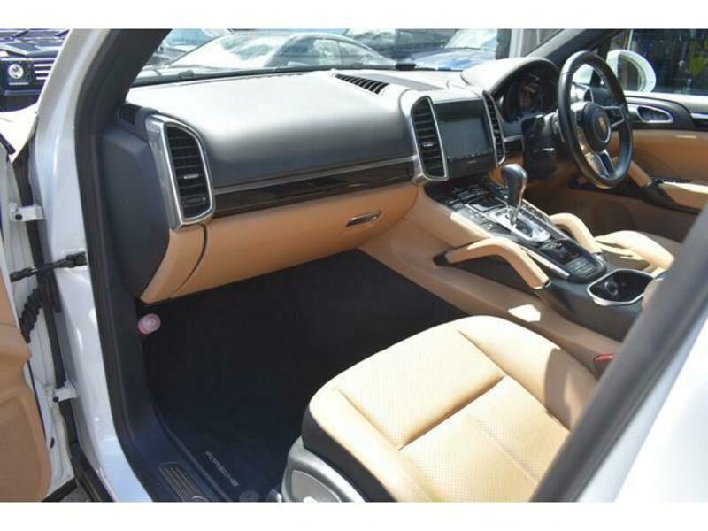 CAYENNE